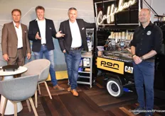 Pon Power vertegenwoordigd door Marcel Ameling, Ruben Kalter, Peter van Hoek en Dennis Bonneveld van Carry’s Coffee. Dennis voorzag iedereen van een heerlijke bak koffie.